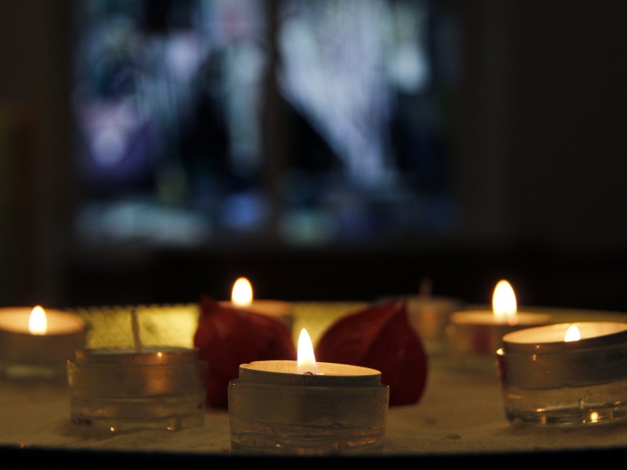 Kerzen in evangelischer Kirche