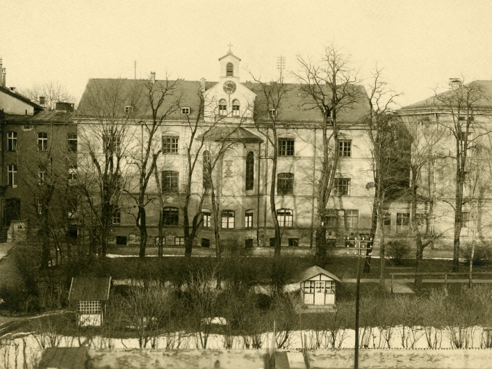 1880 Klinikumsbau Aufnahe von 1933