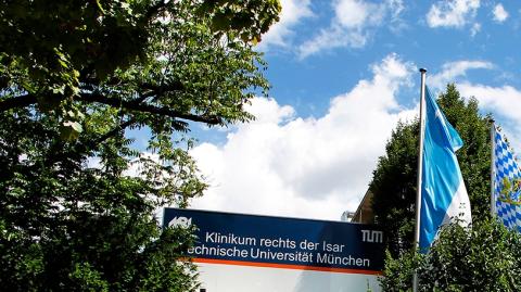 Haupteingang des Universitätsklinikums rechts der Isar an der Ismaninger Straße