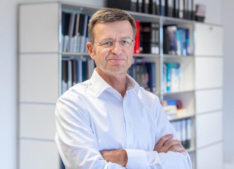 Prof. Stefan Engelhardt ist Pharmakologe und einer von drei Sprecherinnen und Sprechern des neuen Exzellenzclusters NUCLEATE.